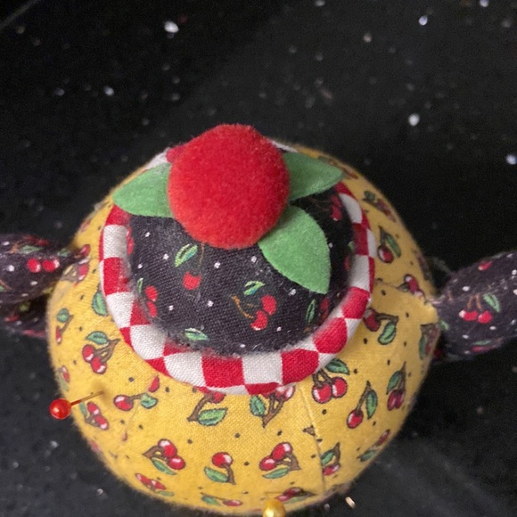 Mary Engelbreit Farmhouse Country Colorful Calico Soft Teapot Pin Cushion - Picture 4 of 8